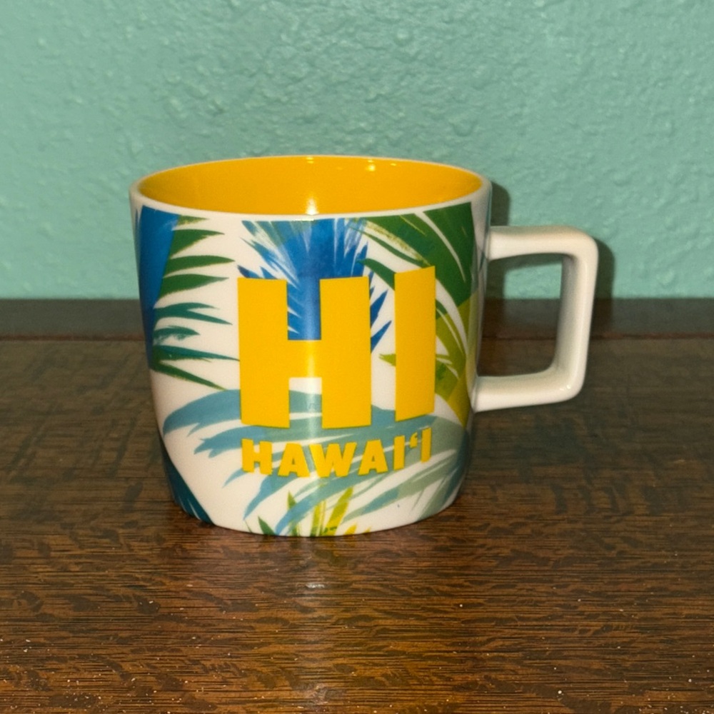 Starbucks 14 oz Hawaii Mug.  Great condition.